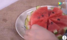 花式吃瓜,花式吃瓜，解锁夏日清凉新姿势